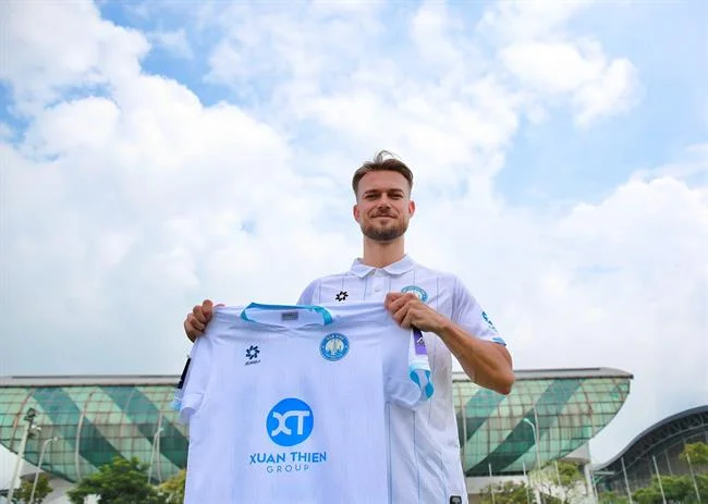 Hình ảnh đại diện cho dịch vụ hỗ trợ khách hàng 24/7 của gacam67 tải game, với nhân viên tư vấn chuyên nghiệp.